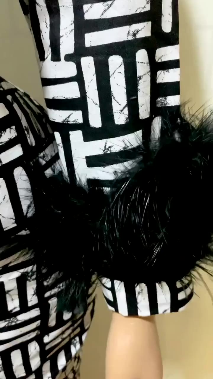 Monochrome look